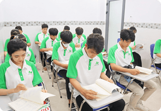Lớp học tại Trung tâm tiếng Nhật Naoki